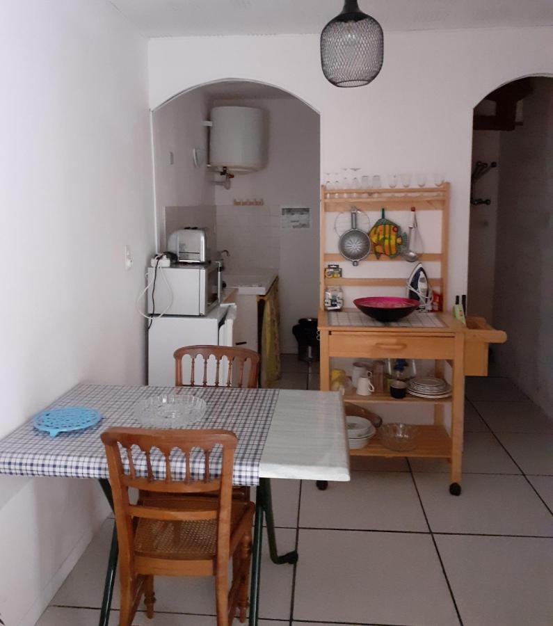 Petit Gîte des Augustins Monflanquin Exterior foto
